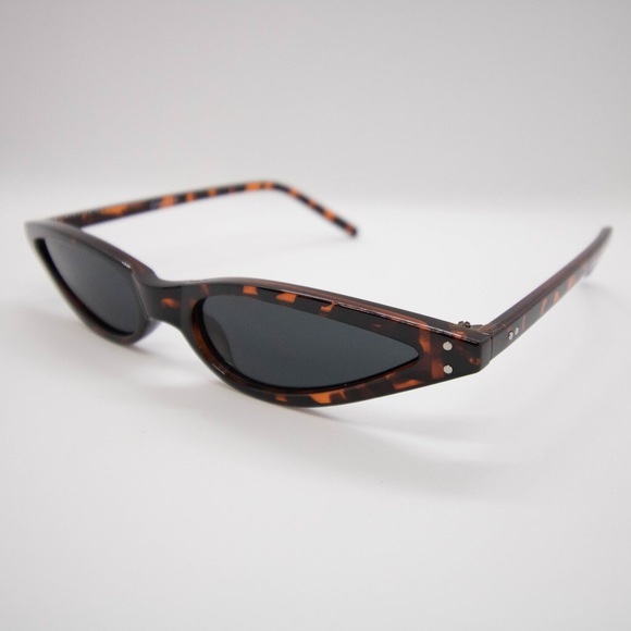 “Jenny” Retro Cat Eye Sunglasses Slim Shades - Picture 3 of 3